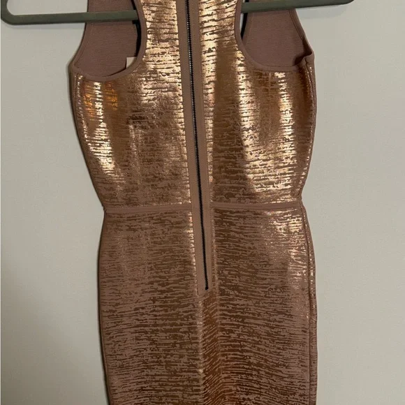 BCBGMAXAZRIA “Gisela” Rose gold rayon/spandex bandage dress size XS NWT